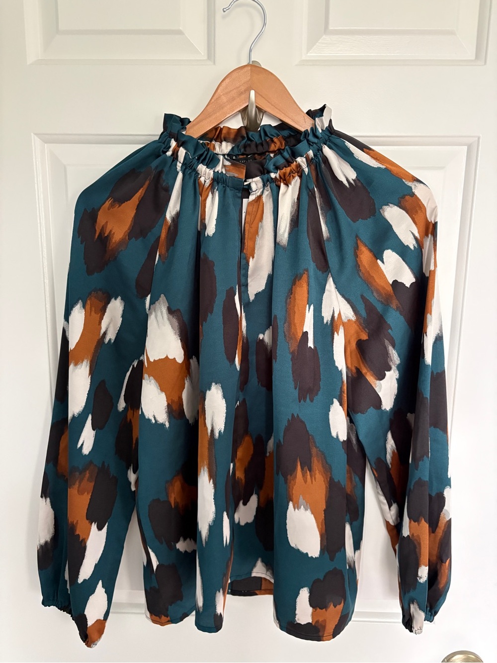 NWT Ann Taylor Medium Teal, Rust, Black & White Brushstroke Blouse